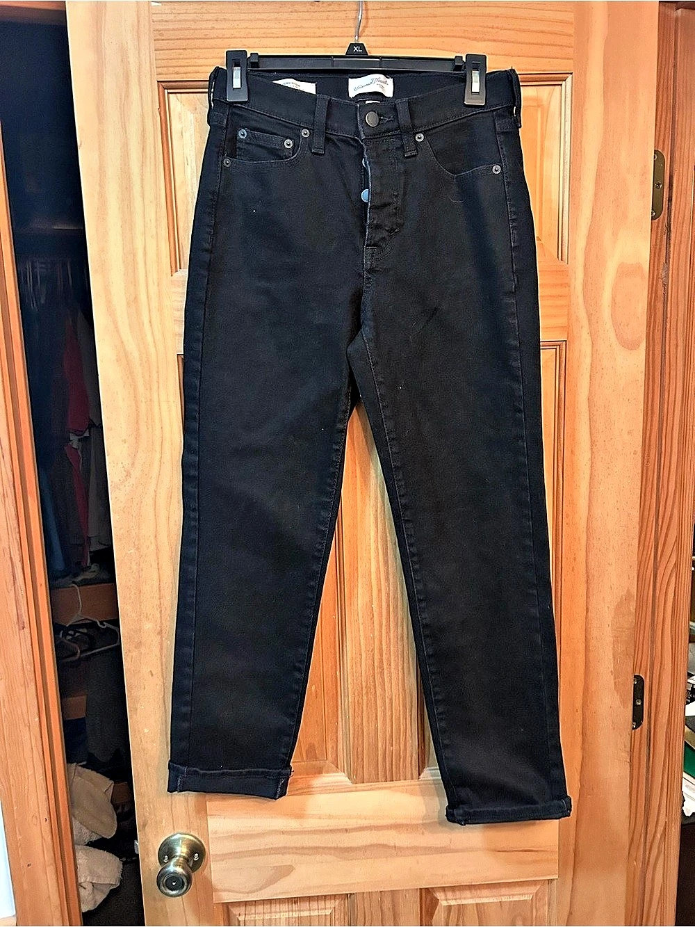 Universal Thread Mid-Rise 80's Slim Jeans Straight Leg Jeans Black Medium